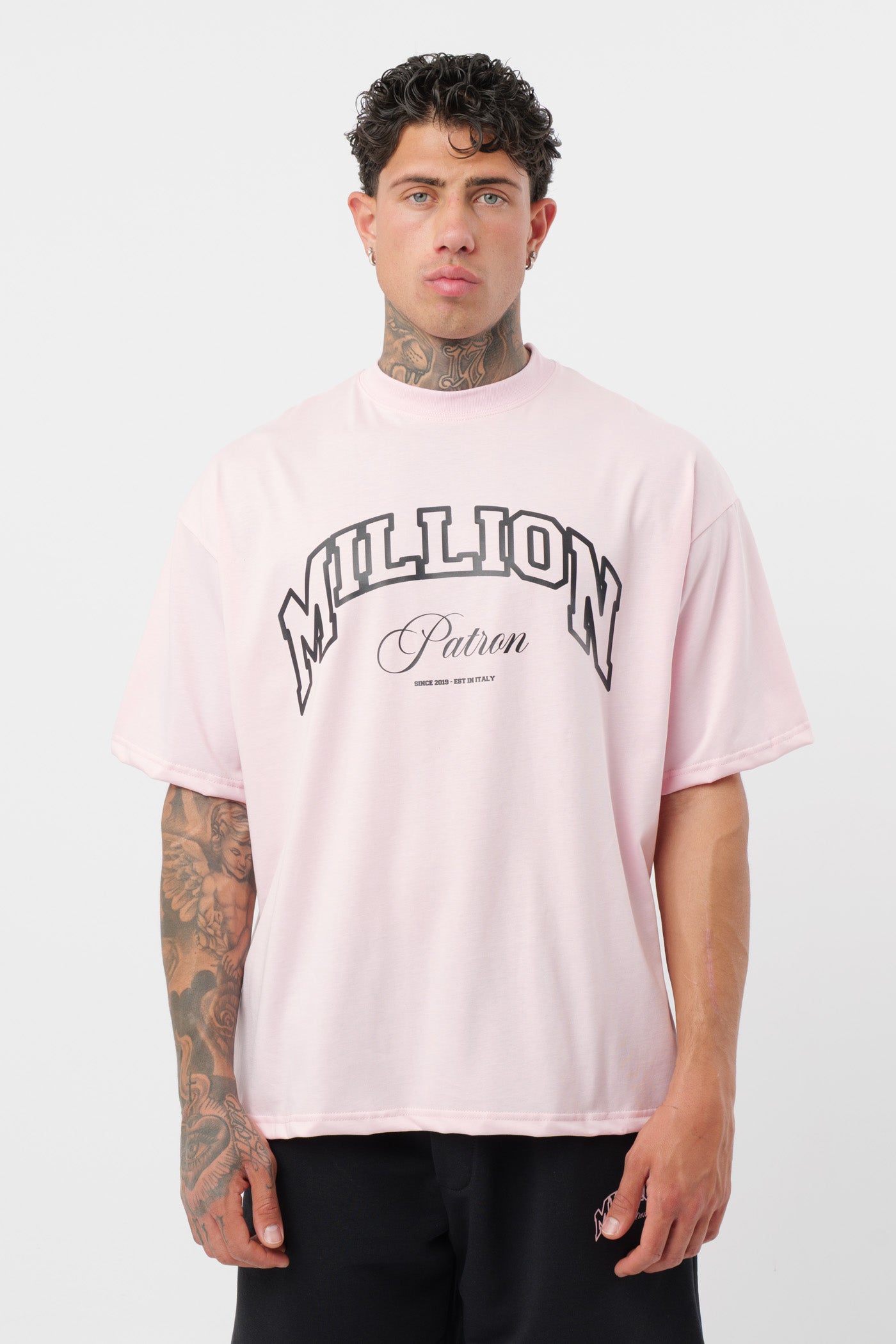 Weißes T-Shirt mit schwarzem Logo