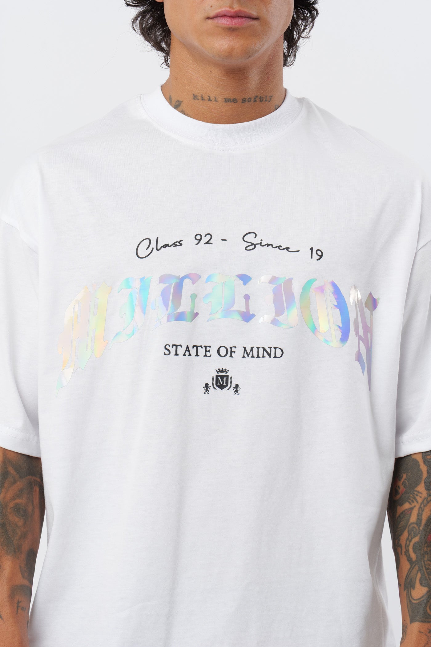 Weißes T-Shirt mit schwarzem Logo