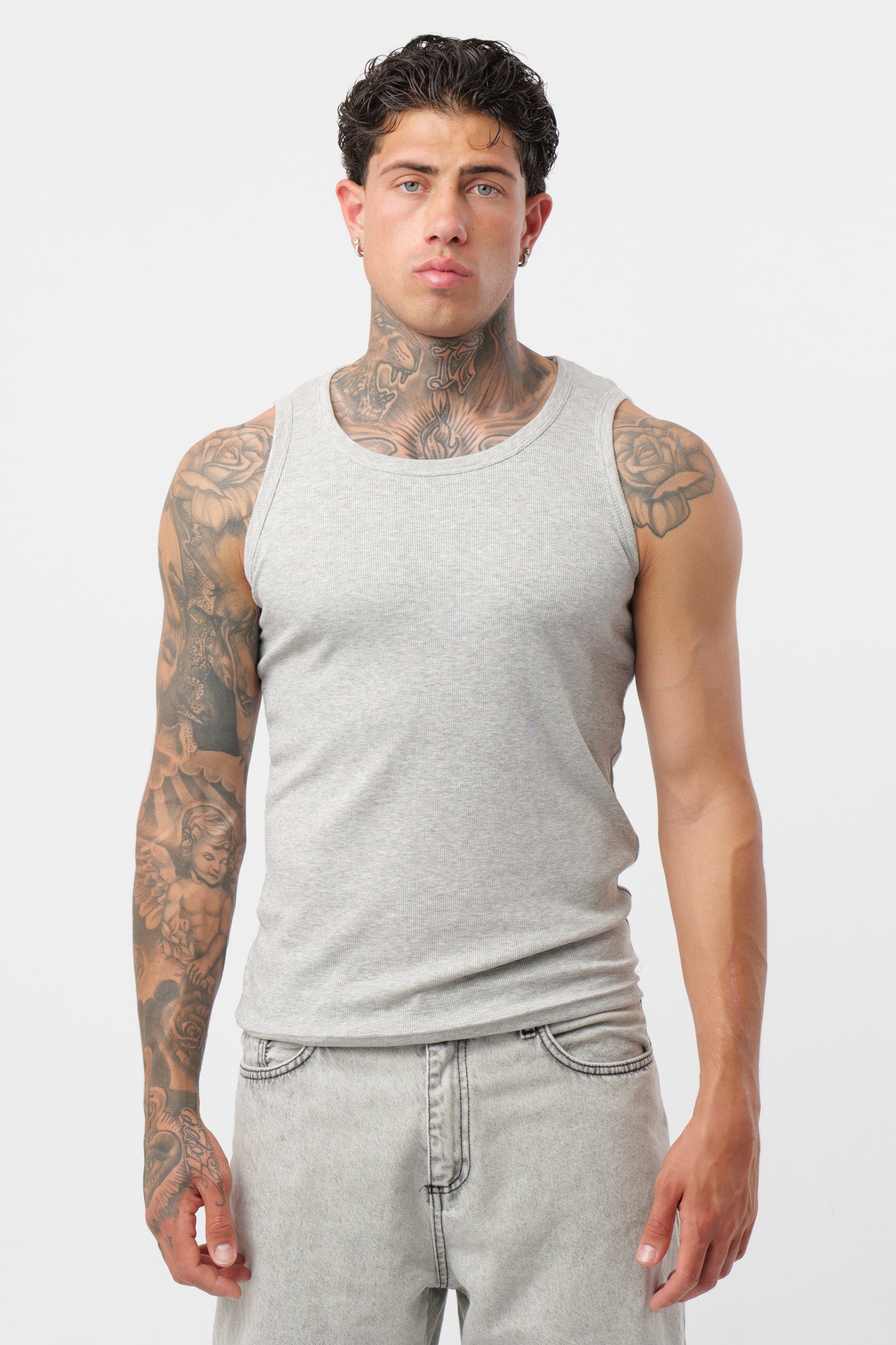 Graues geripptes Tanktop