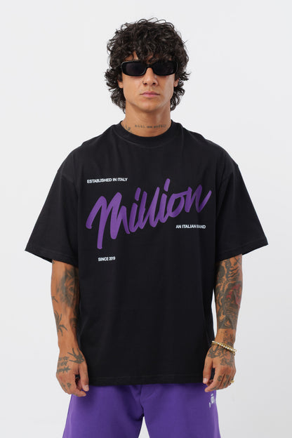 Weißes T-Shirt mit schwarzem Logo