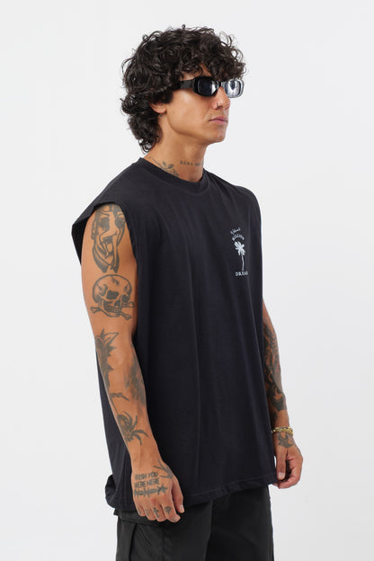 Weißes T-Shirt mit schwarzem Logo